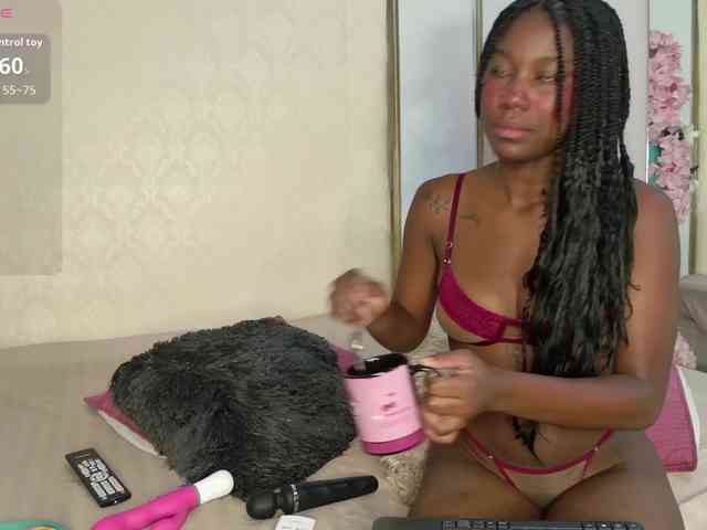 Roxxana-queen webcam