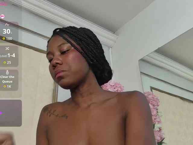 Roxxana-queen webcam