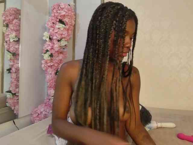 Roxxana-queen webcam