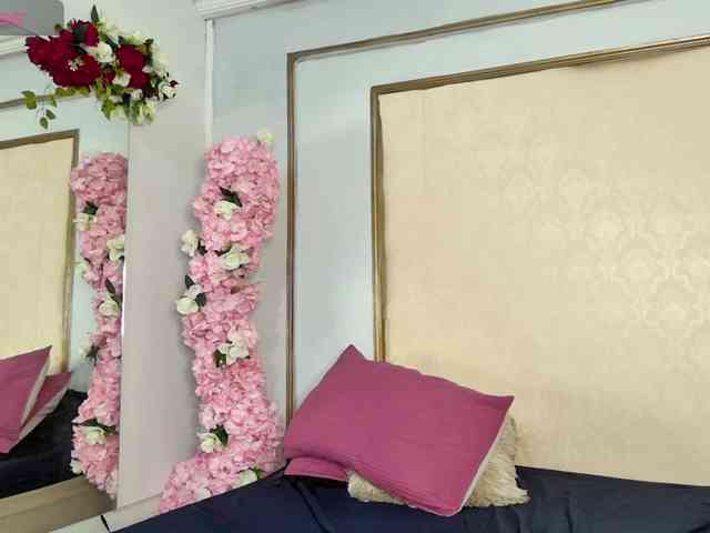 Roxxana-queen webcam