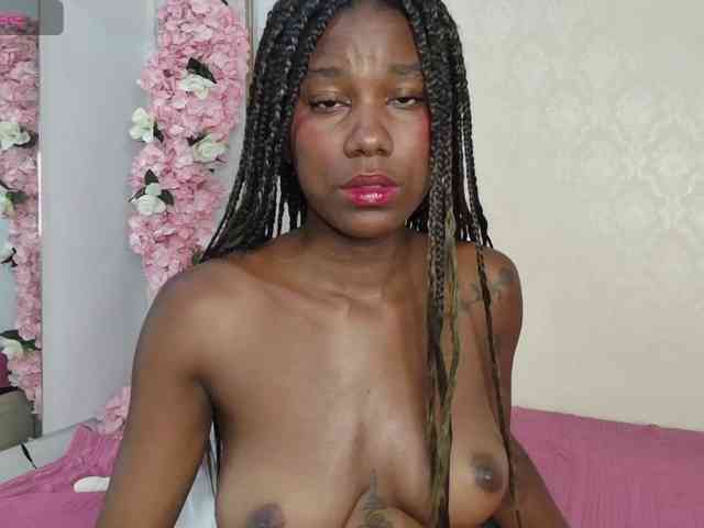 Roxxana-queen webcam