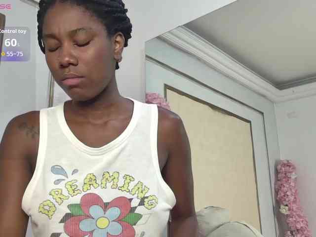 Roxxana-queen webcam