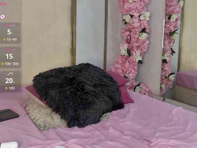 Roxxana-queen webcam