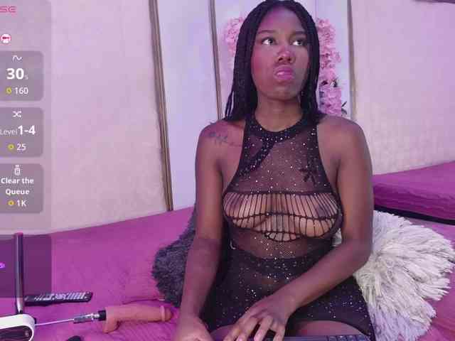 Roxxana-queen webcam