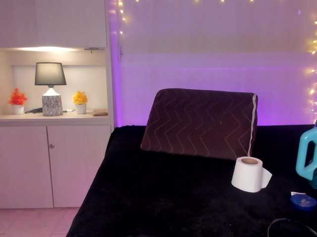 Vicky-Ruiz live cam on BongaCams