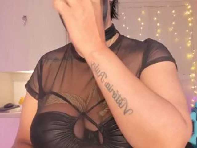 Vicky-Ruiz live cam on BongaCams