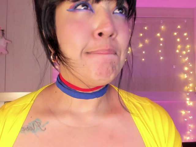 Vicky-Ruiz live cam on BongaCams