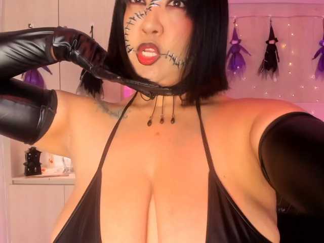 Vicky-Ruiz live cam on BongaCams