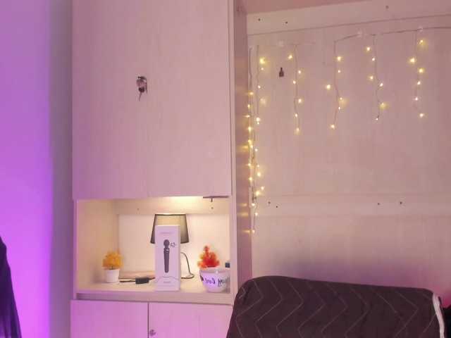 Vicky-Ruiz live cam preview