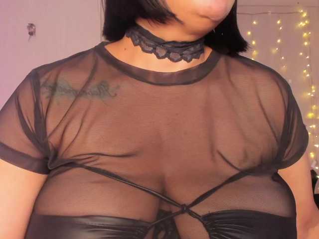 Vicky-Ruiz live cam preview