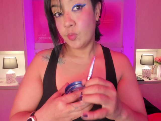 Vicky-Ruiz live cam on BongaCams