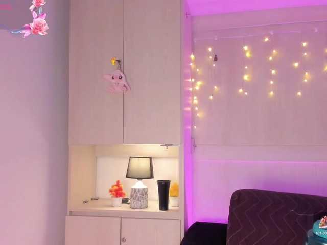 Vicky-Ruiz live cam on BongaCams