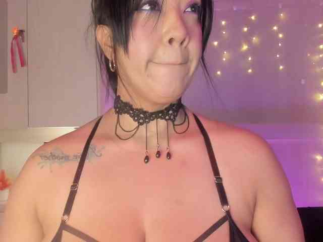 Vicky-Ruiz Live Webcam on BongaCams