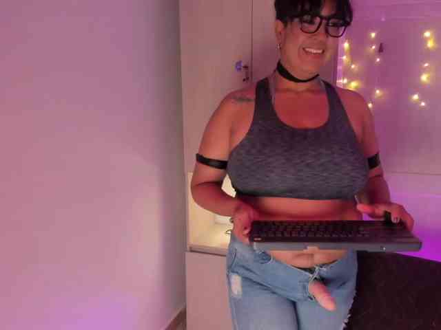 Vicky-Ruiz webcam