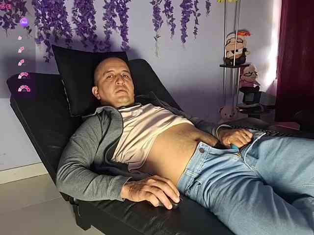 Yazfore Sex Cam Show