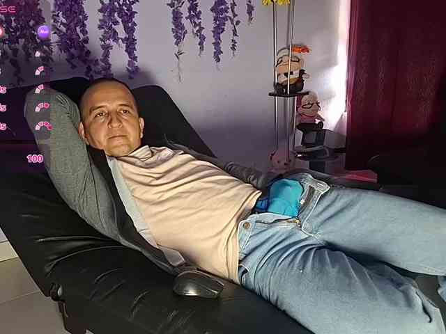 Yazfore Sex Cam Show