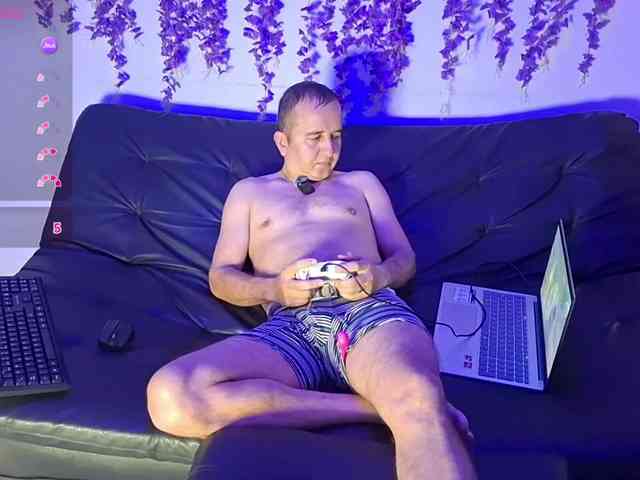 Yazfore Live Webcam on BongaCams