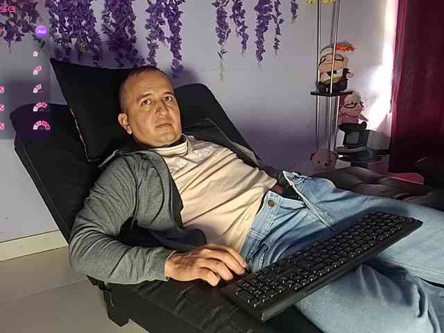 Yazfore Sex Cam Show