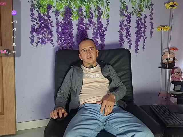 Yazfore Sex Cam Show