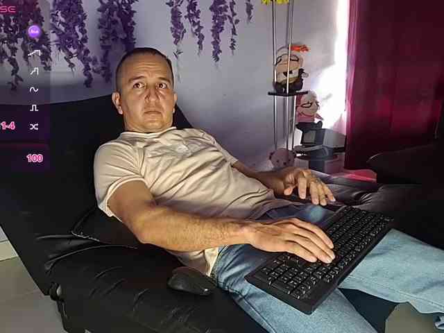 Yazfore Sex Cam Show