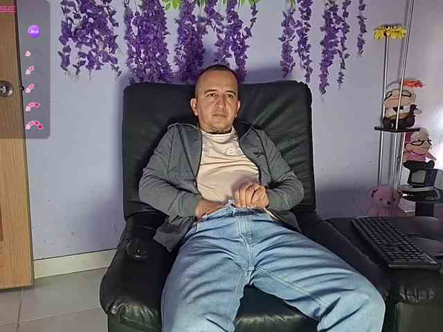 Yazfore Sex Cam Show