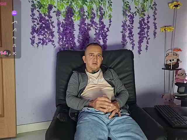 Yazfore Sex Cam Show