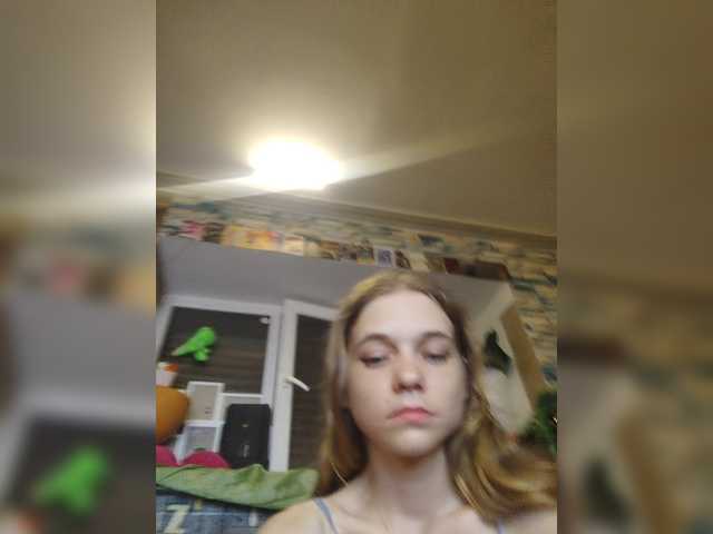 Yana2000 live cam