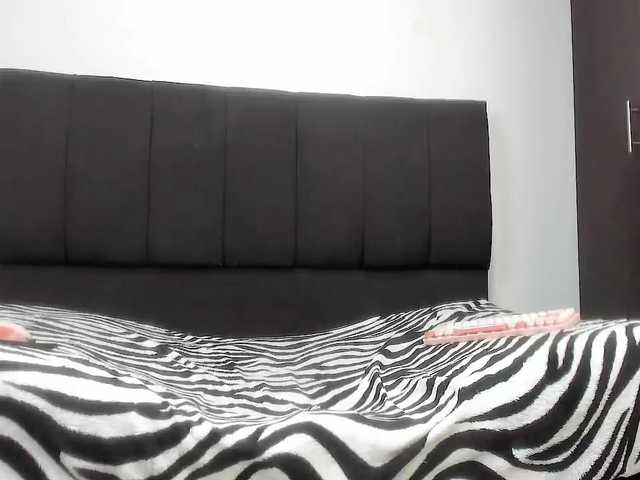 louise-Mikk's BongaCams show and profile