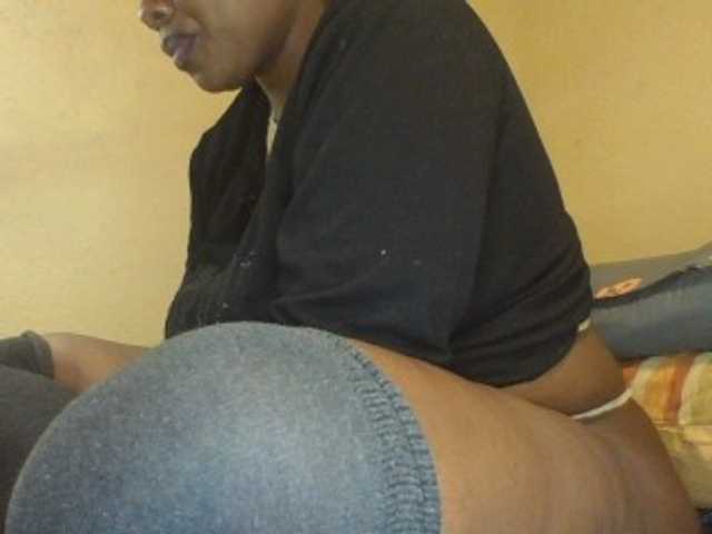 Thicksoraya live cam on BongaCams