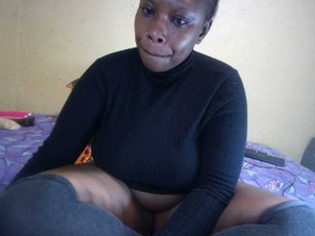 Thicksoraya's BongaCams show and profile