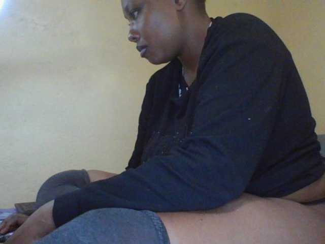 Thicksoraya live cam on BongaCams