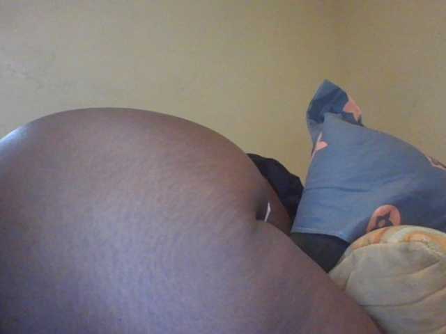 Thicksoraya live cam on BongaCams