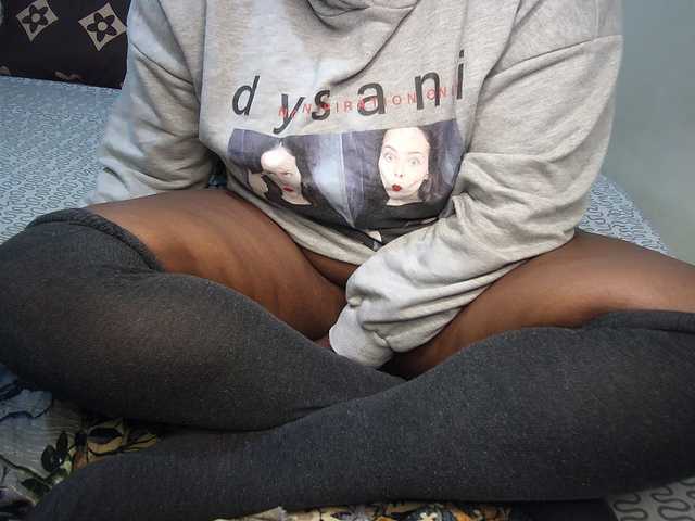 Thicksoraya live cam on BongaCams