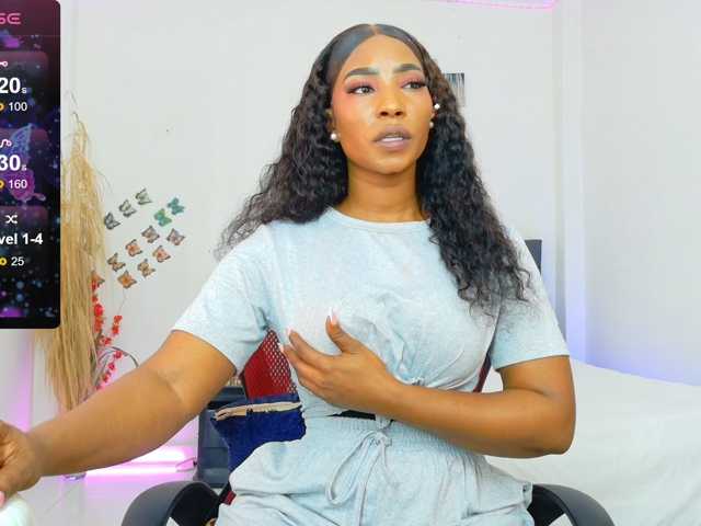 talianapalacios live cam on BongaCams
