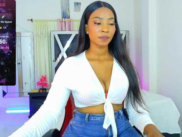 talianapalacios live cam on BongaCams