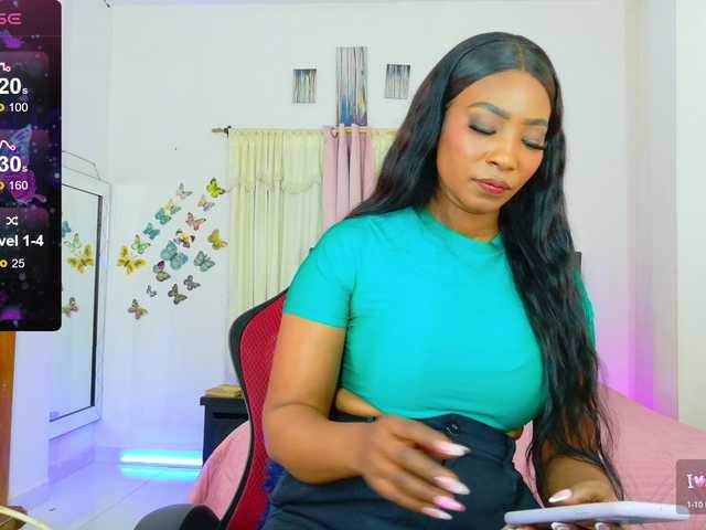 talianapalacios live cam on BongaCams