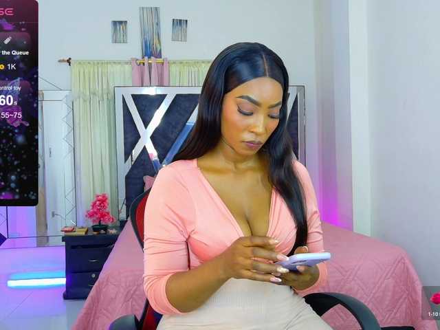 talianapalacios live cam on BongaCams