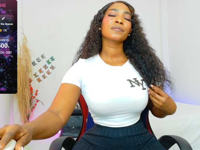talianapalacios live cam on BongaCams