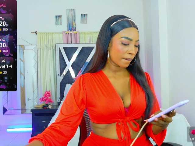 talianapalacios live cam on BongaCams