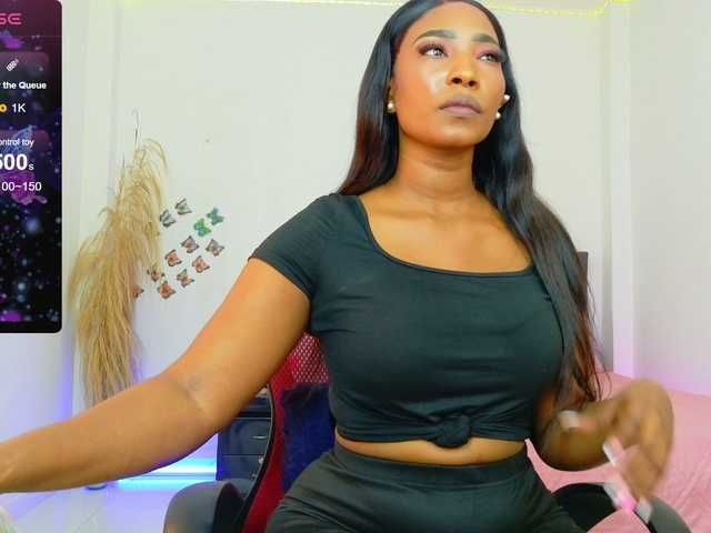 talianapalacios live cam on BongaCams