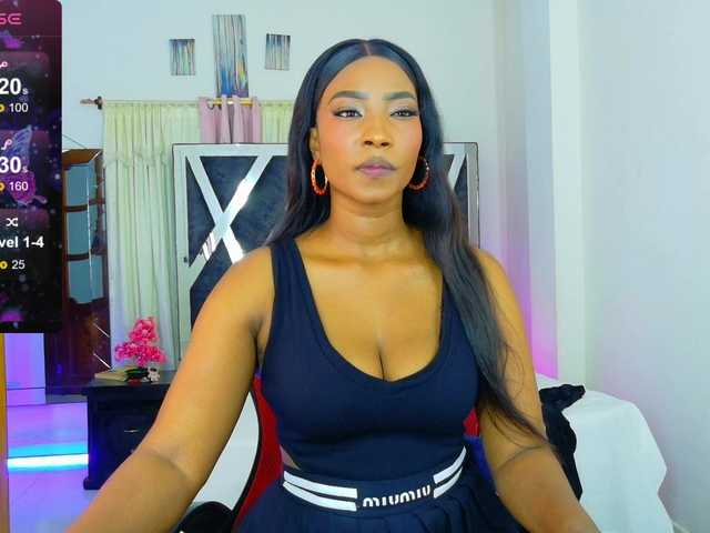 talianapalacios live cam on BongaCams