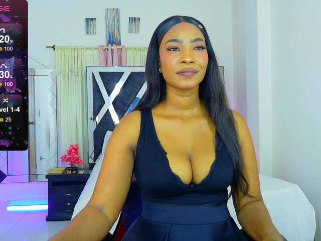 talianapalacios live cam on BongaCams