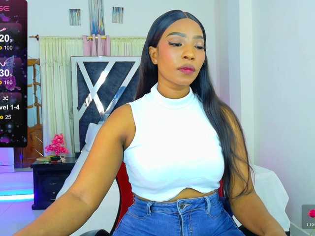 talianapalacios live cam on BongaCams