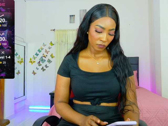 talianapalacios live cam on BongaCams