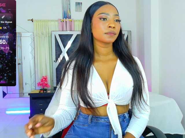 talianapalacios live cam on BongaCams