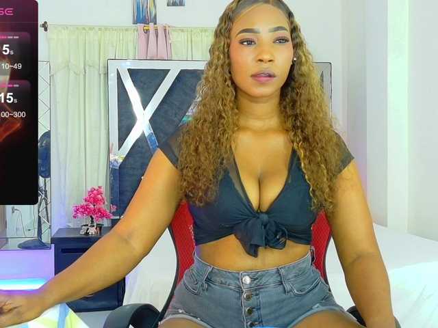 talianapalacios live cam on BongaCams