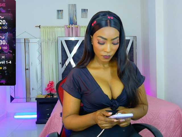talianapalacios live cam on BongaCams