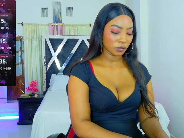 le modèle talianapalacios est en webcam porno dans un show sur le site bongacams, il possède les tags suivants: Ebony,Brunette,Shaved
