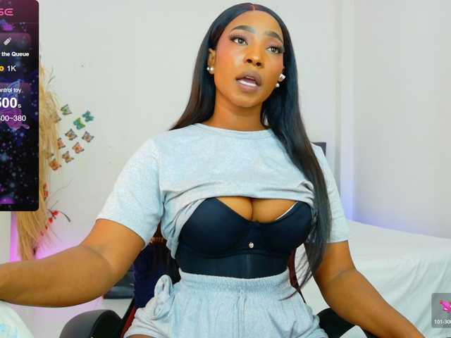 talianapalacios live cam on BongaCams