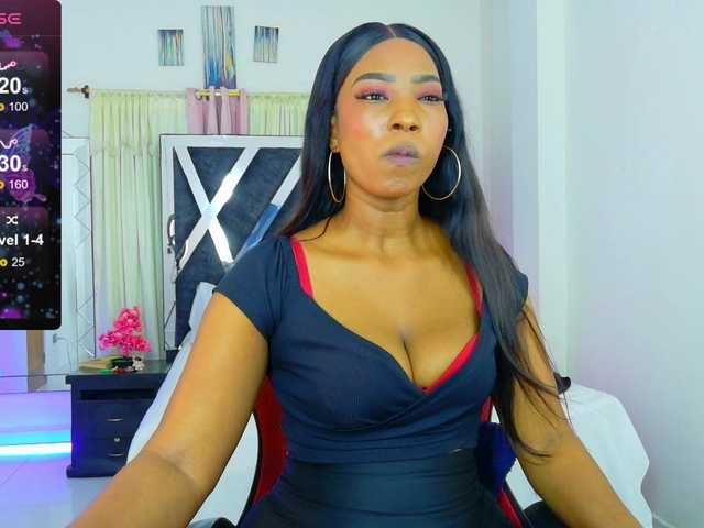 talianapalacios live cam on BongaCams